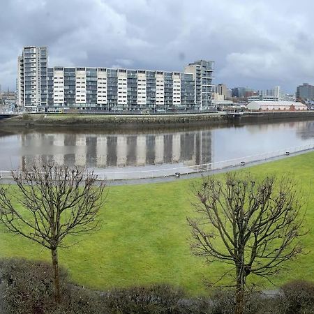 River View Apartment غلاسغو المظهر الخارجي الصورة